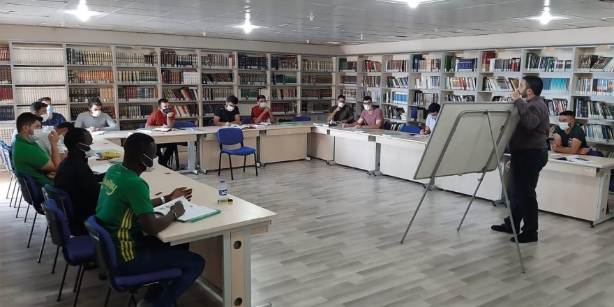 Türkiye Diyanet Vakfı burs programlarına başvurular başladı