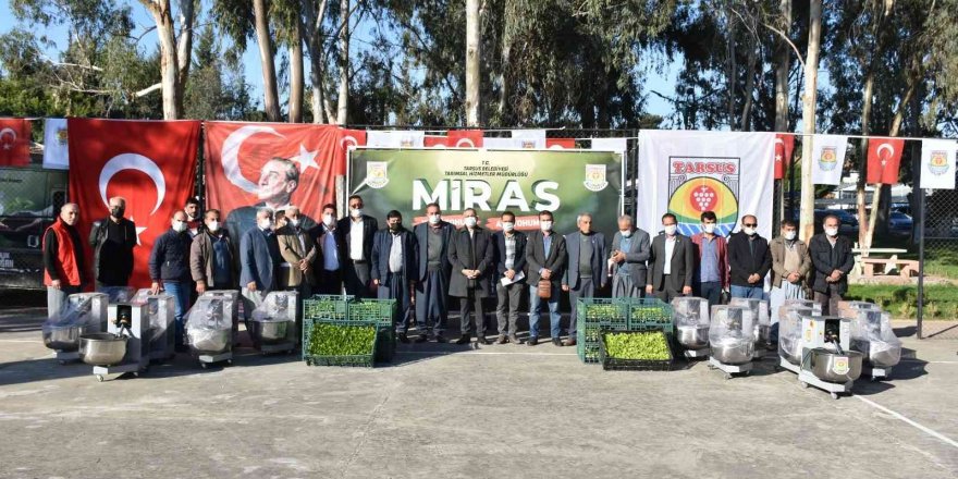 Tarsus’ta kadınlara hamur yoğurma makinesi desteği