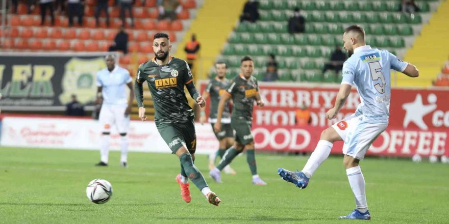 Spor Toto Süper Lig: Alanyaspor: 1 - Medipol Başakşehir: 1 (Maç sonucu)