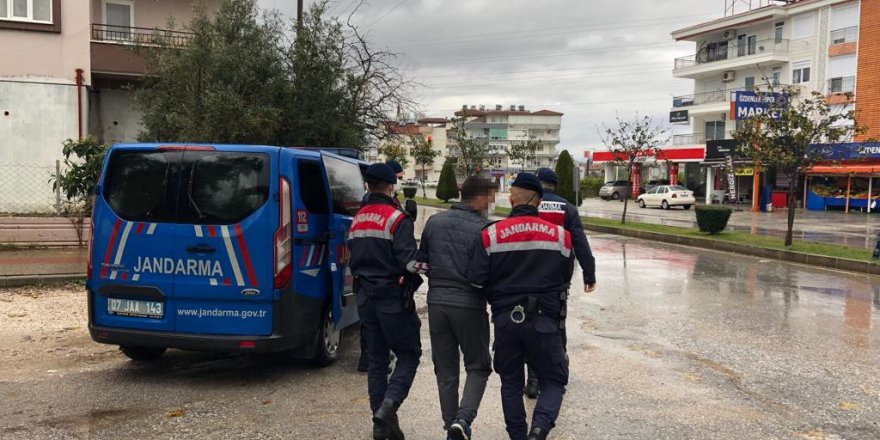 Manavgat’ta 12 yıl hapis cezası olan uyuşturucu tacirine operasyon