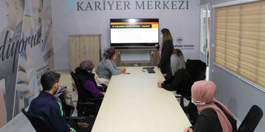 Toroslar Belediyesi, Halkla İlişkiler ve Organizasyon Kursu açtı