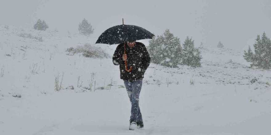 Mersinli çiftçilerin "kar" sevinci