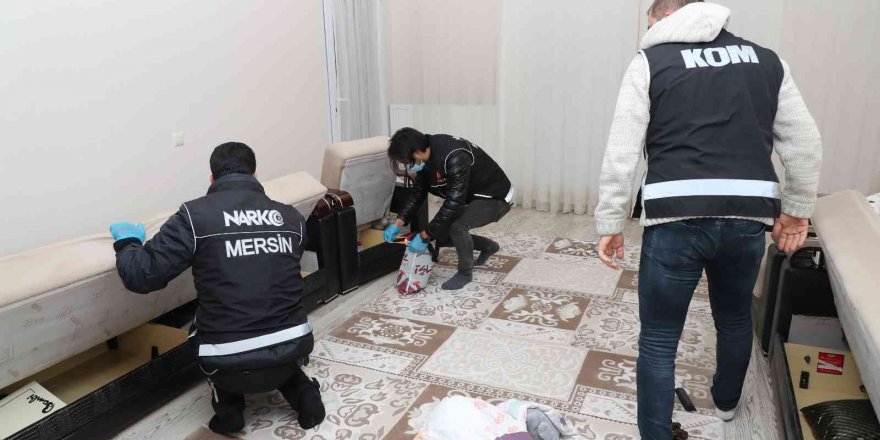 Mersin’deki tefeci ve kaçakçılık operasyonunda 12 kişi gözaltına alındı