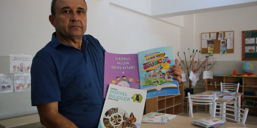 25 Yıllık Fedakar Eğitimci, Tatil Gününde Öğrencileri İçin Kolları Sıvadı