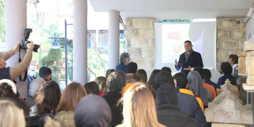 Alanya’da öğretmenlere ‘müze’ eğitimi