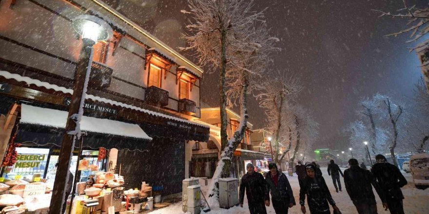 Kahramanmaraş’ta son 20 yılın en yüksek kar yağışı