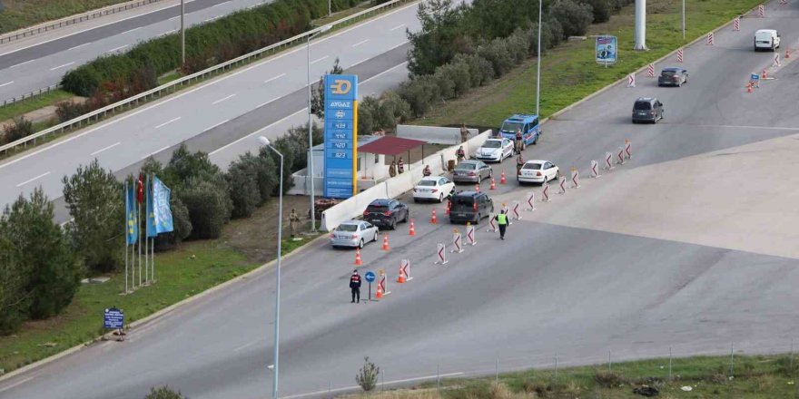 Hatay’da helikopterli trafik denetimi