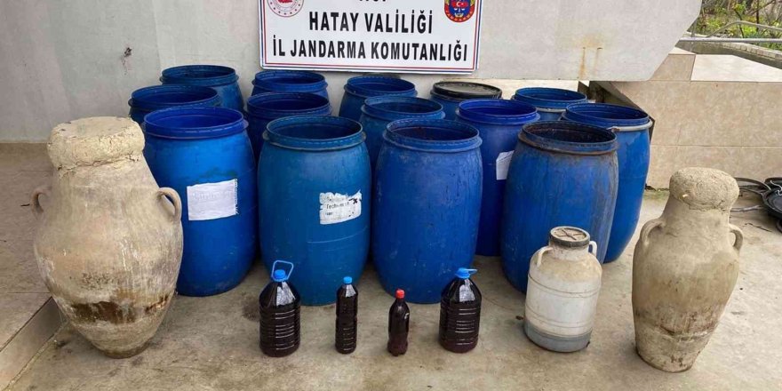 Hatay’da bin 127 litre sahte içki ele geçirildi