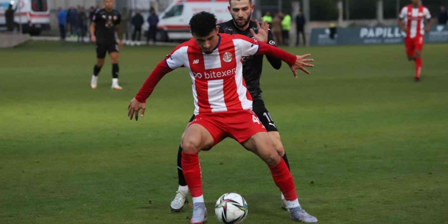 Hazırlık maçı: FT Antalyaspor: 0 - Metalist Kharkiv: 0