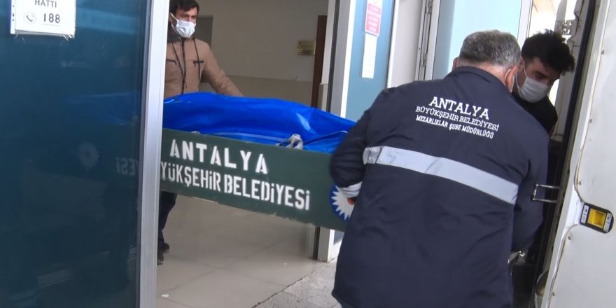 Karbonmonoksit gazından zehirlenen anne ve bebeğin cenazeleri aileye teslim edildi