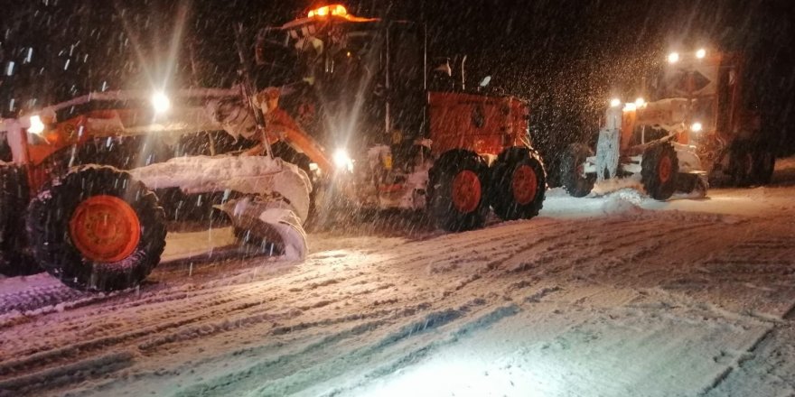 Antalya-Konya karayolu tırların geçişine kapatıldı