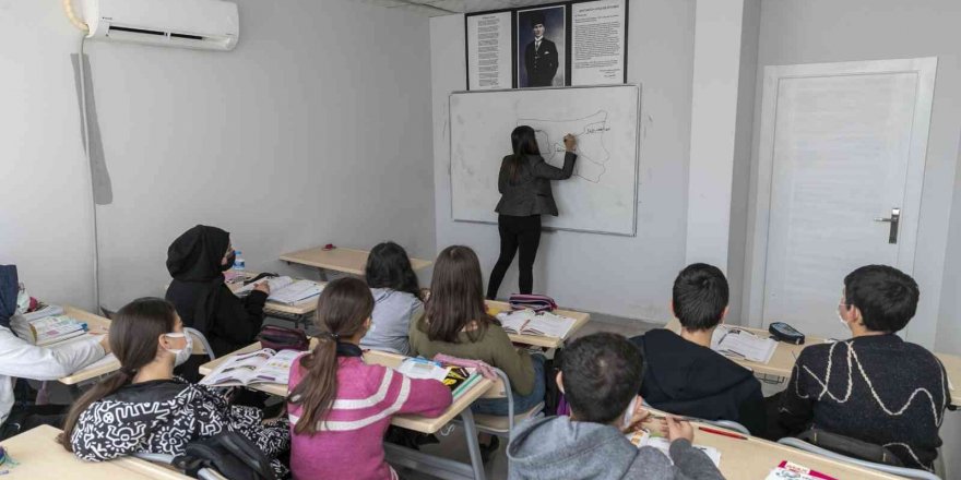 Mersin’de kurs merkezleri ara tatilde de eğitime devam etti