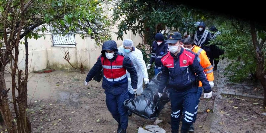 Kuş avlamak için çıktığı metruk binada çürümüş ceset buldu