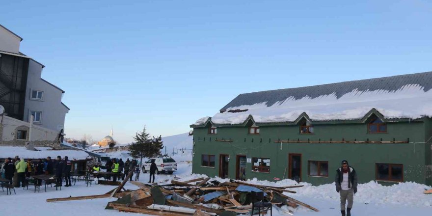 Veranda çökmesi sonucu 8 kişinin yaralandığı Saklıkent’te hayat normale döndü