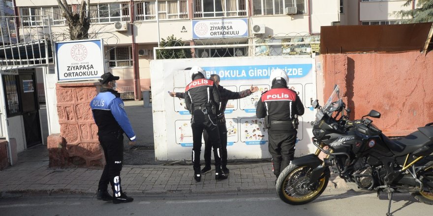 Polisten okul önlerinde sıkı önlem