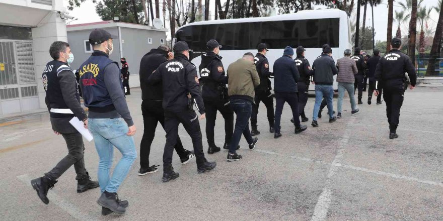 Mersin merkezli fuhuş operasyonu: 9 gözaltı