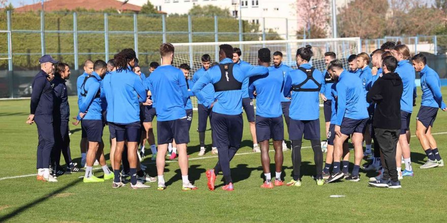 Adana Demirspor’da Beşiktaş hazırlıkları başladı