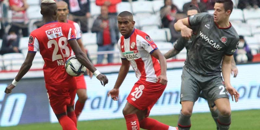 Spor Toto Süper Lig: Antalyaspor: 3 - Fatih Karagümrük: 0 (Maç sonucu)