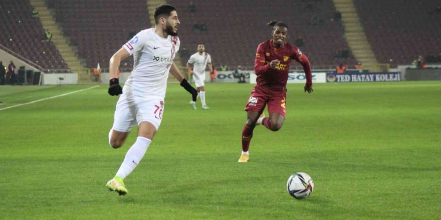 Spor Toto Süper Lig: Hatayspor: 2 - Göztepe: 0 (İlk yarı)