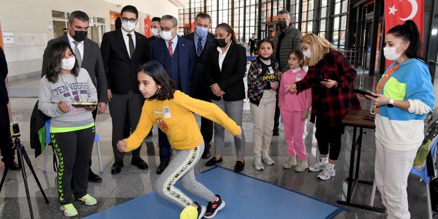 Vali Su, “Türkiye Sportif Yetenek Taraması” etkinliğinde çocuklarla bir araya geldi