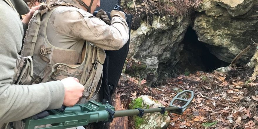 Amanoslar’da terör örgütüne ait yaşam malzemeleri ele geçirildi