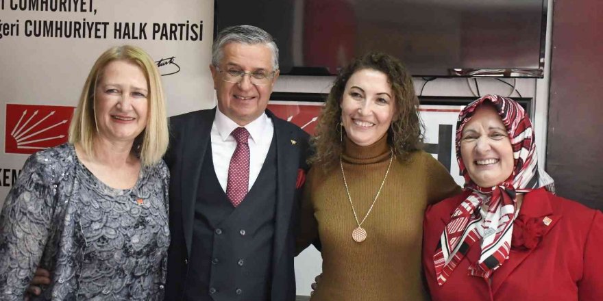 CHP’ye geçen Kemer Belediye Başkanı Topaloğlu, partililerle buluştu