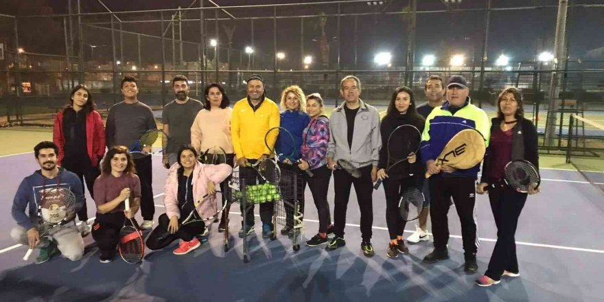 Kepez’den ücretsiz tenis kursları