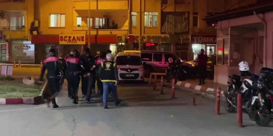 Hatay’da 11 aracın lastiklerini patlatan 3 şüpheli yakalandı