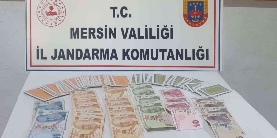 Mersin’de kahvehaneye kumar operasyonu: 9 gözaltı