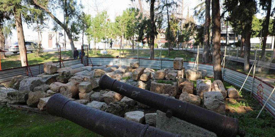 Büyükşehirin Hıdırlık Kulesi’nde arkeolojik kazıları devam ediyor