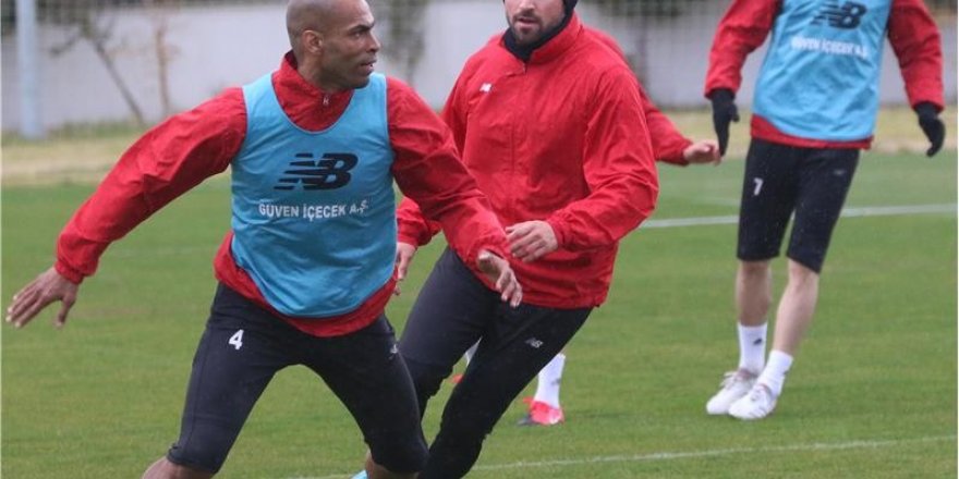 Antalyaspor, Adana Demirspor hazırlıklarını sürdürdü