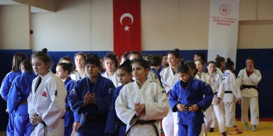 Ümit Milli Kadın Judo Takımı, Burdur’da kampa girdi