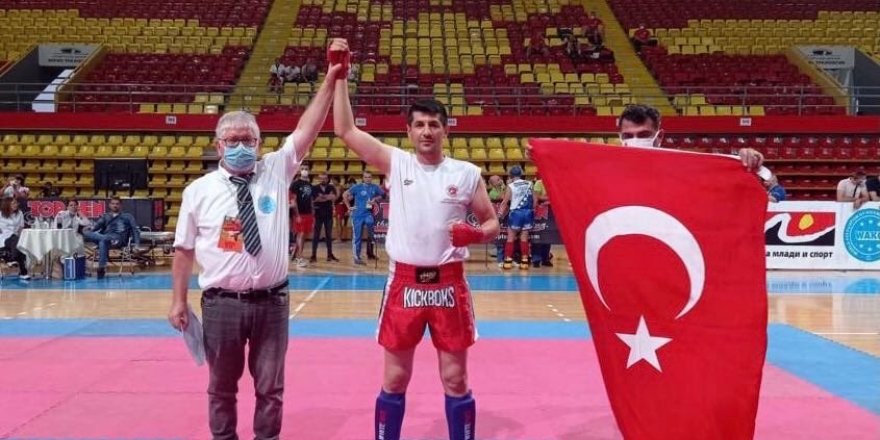 Milli sporcu Astsubay Üstçavuş Mustafa Yerli kick boksta Balkan şampiyonu oldu