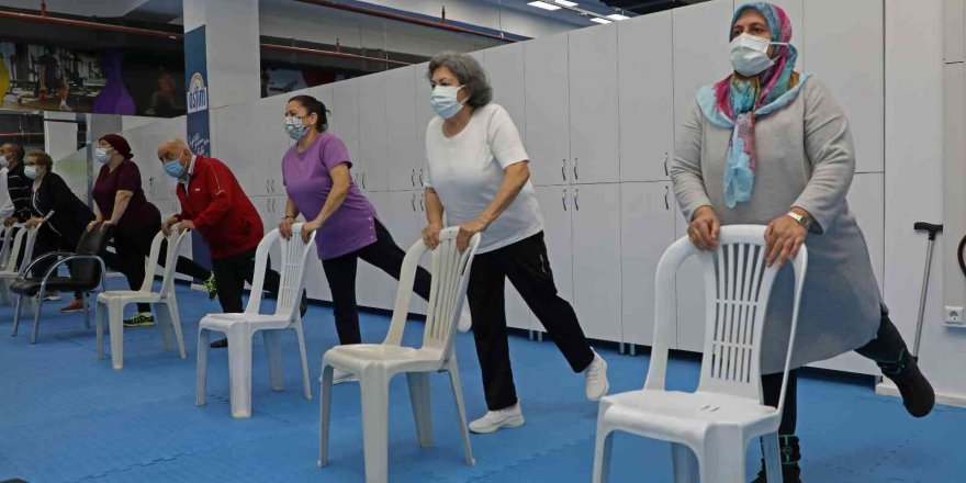 Parkinson hastaları spor yapıp sosyalleşiyor