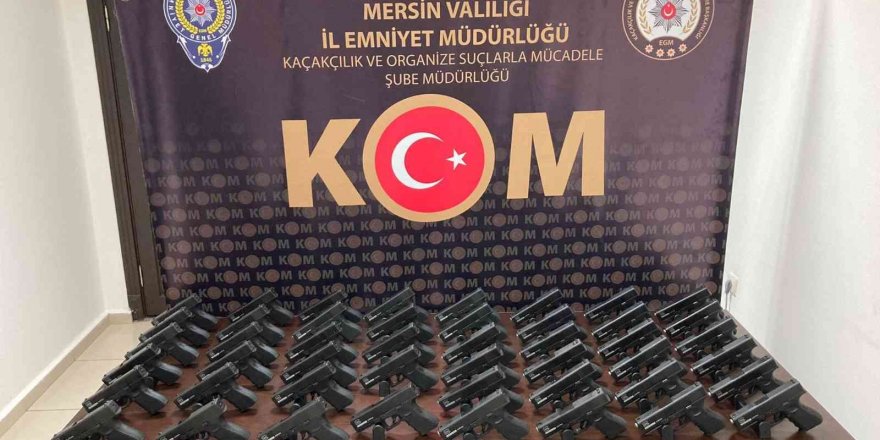 Mersin’de 47 adet ’Glock’ marka silah ele geçirildi