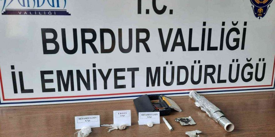 Şüphe üzerine durdurulan araçta uyuşturucu çıktı