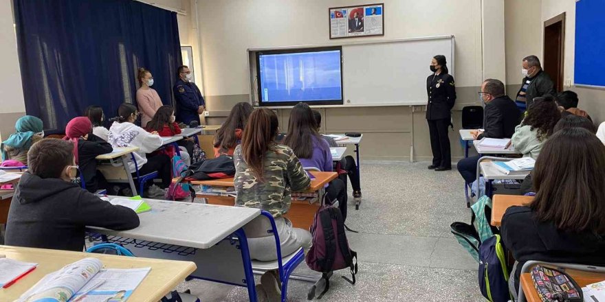 Sahil Güvenlik İskenderun Grup Komutanlığı öğrencilere görevlerini ve denizleri anlattı