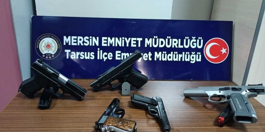 Tarsus’taki uygulamalarda 11 ruhsatsız tabanca ele geçirildi