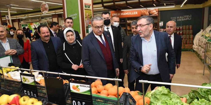 Mersin’de Tarım Kredi Kooperatifinin Koopgros mağazasının ilk şubesi açıldı