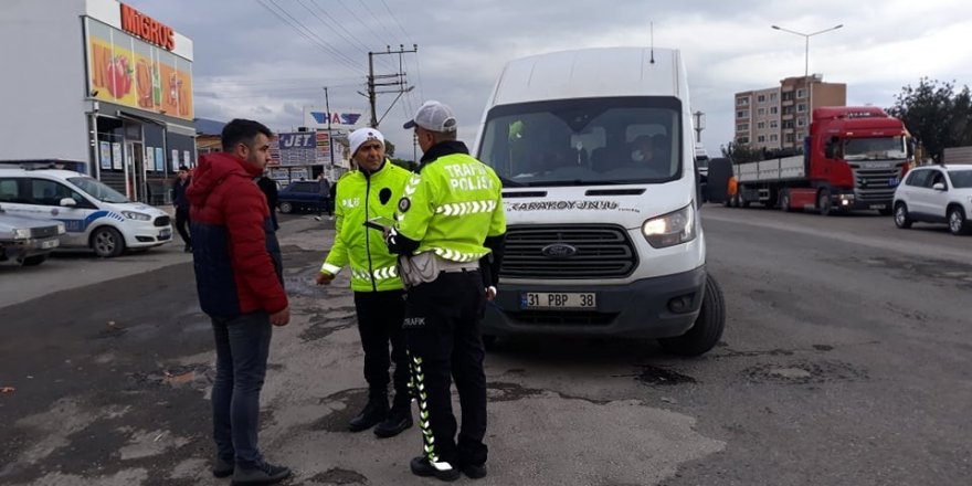 Payas’ta servis araçları denetlendi