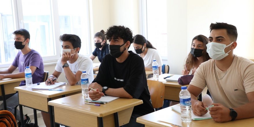 Büyükşehir’in üniversite hazırlık kursları ilgi görüyor