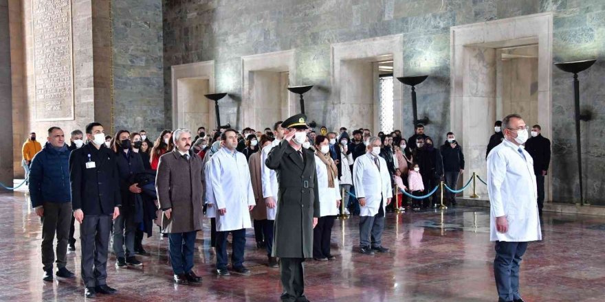 100. Yıl Sağlık Grubu’ndan Anıtkabir’e ziyaret