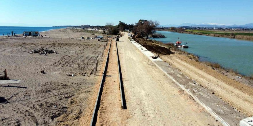 Manavgat Boğaz Halk Plajı’nda 2. etap çalışmaları