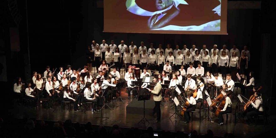 Gençlik Orkestrası’ndan seferberlik türküleri