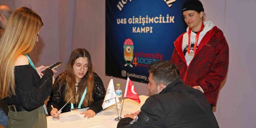 Antalya Genç Girişimciler Kampı başladı