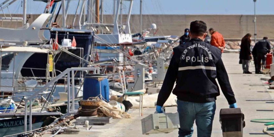 Hollanda vatandaşı yaşlı adam lüks teknesinde ölü bulundu