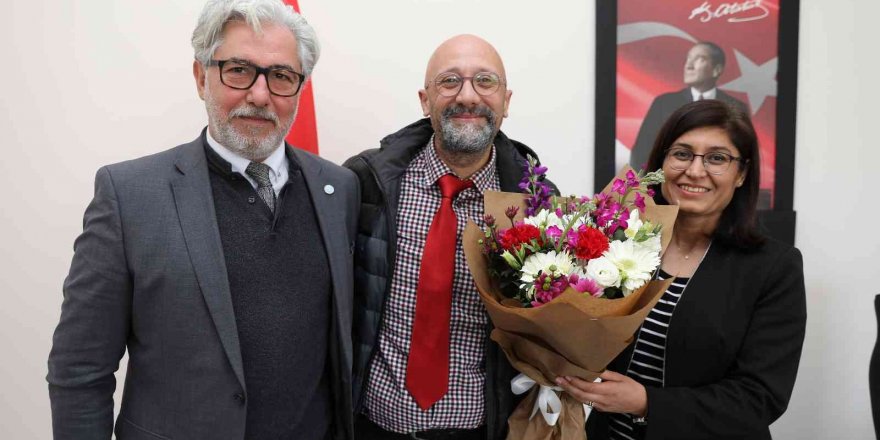 ALKÜ’nün iki fakültesinde bayrak değişimi