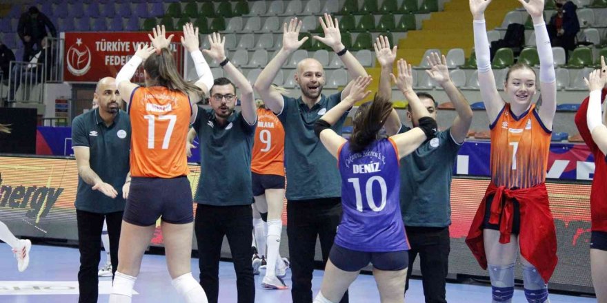 Kadınlar 1. Voleybol Ligi: Çukurova Belediyesi: 3 - Antalya Muratpaşa Belediyespor: 2