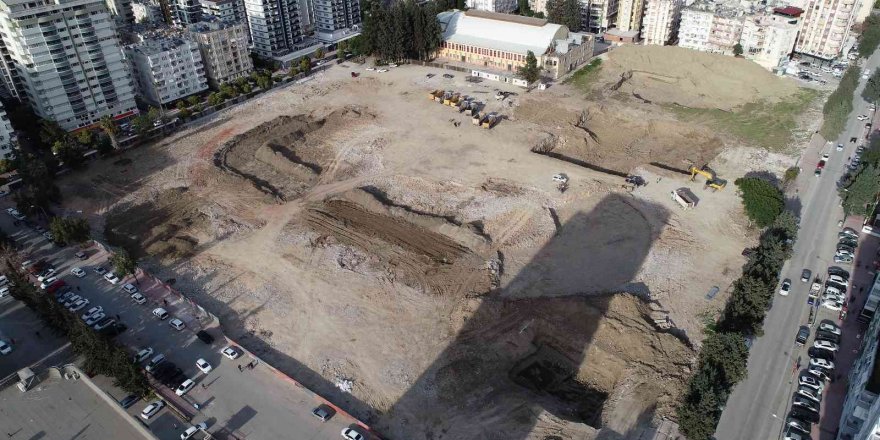 Adana’da Millet Bahçesi’nin yapımına başlandı