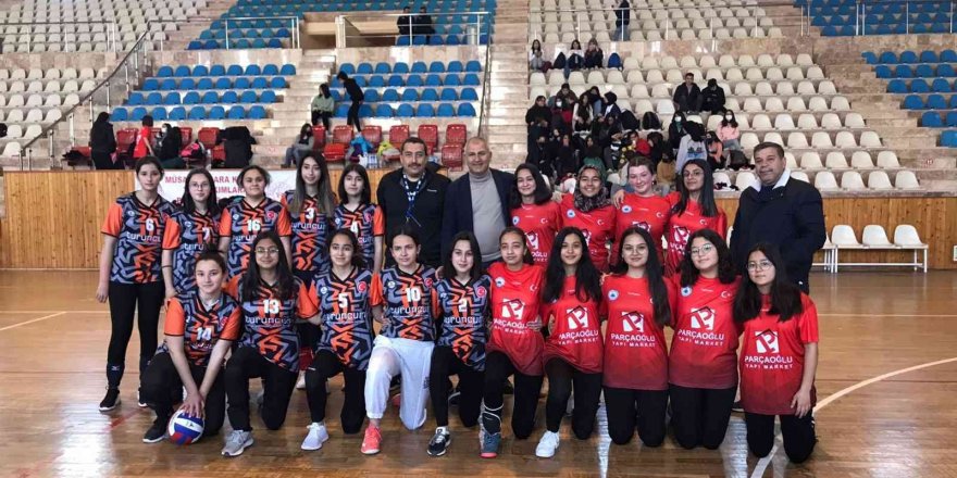 Kumluca’da Okul Sporları Voleybol Turnuvası başladı